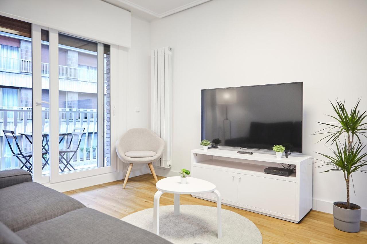 Izpizua Apartment Сан Себастиан Екстериор снимка