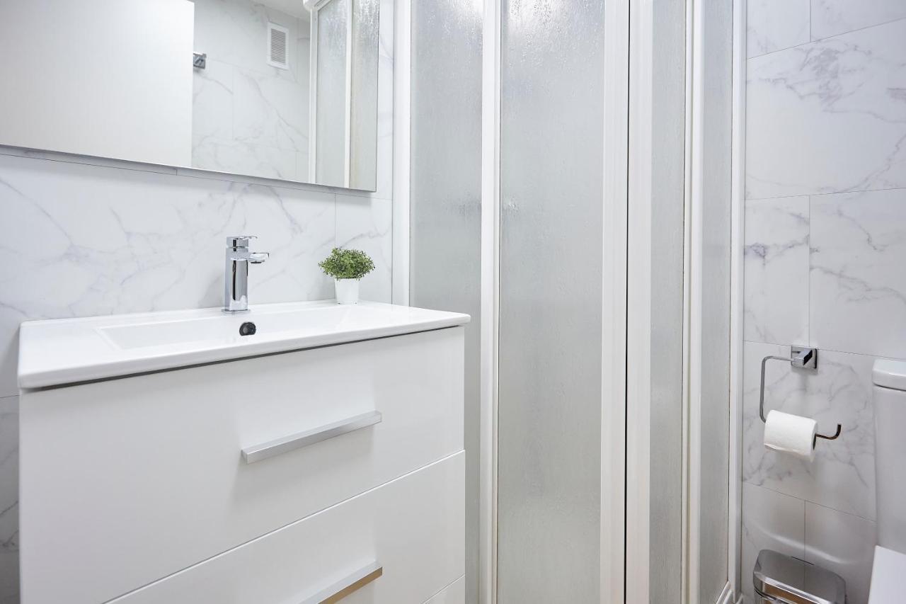 Izpizua Apartment Сан Себастиан Екстериор снимка